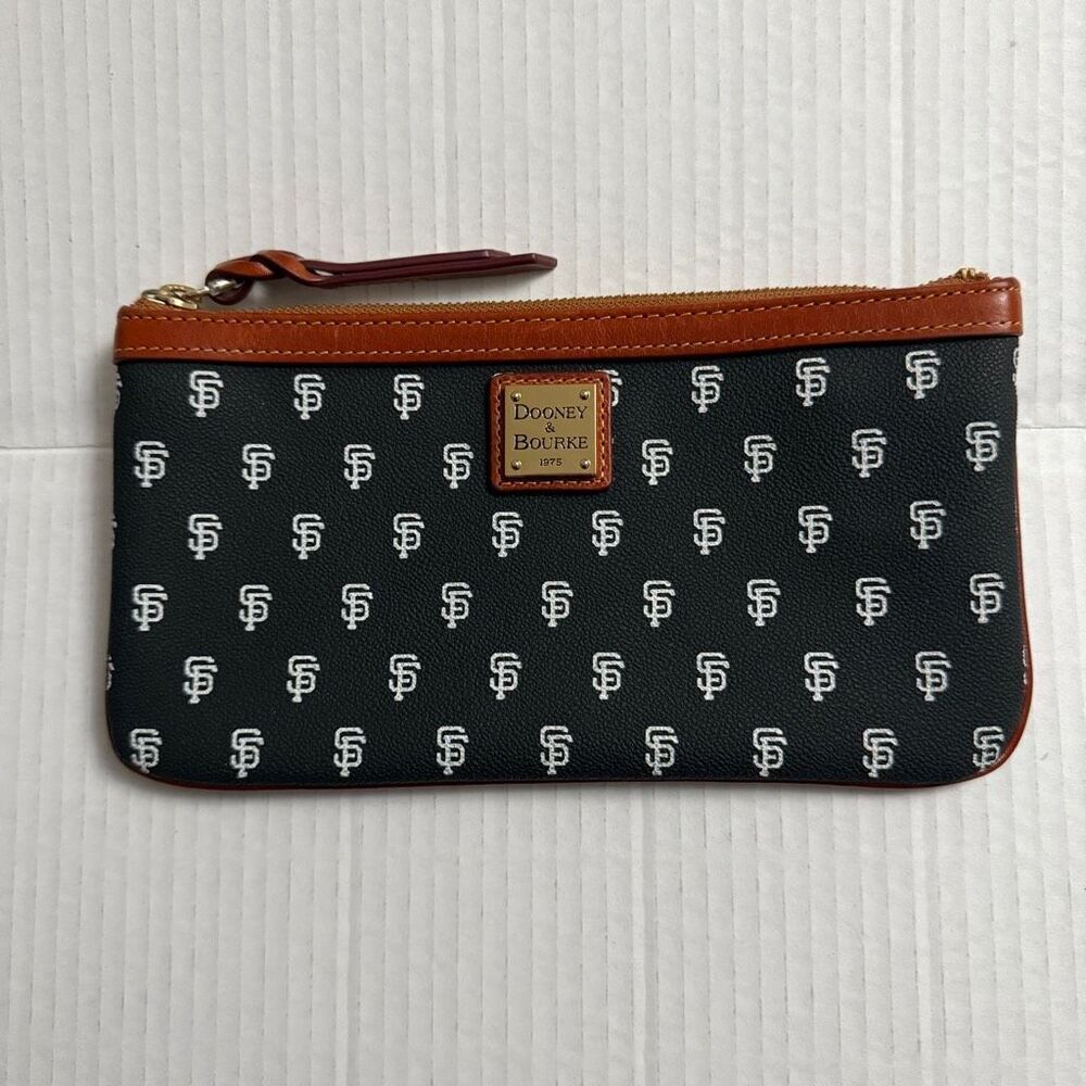 Dooney & Bourne MLB San Francisco Giants Baseball Large‎ Wallet Clutch 9.5” x 5”